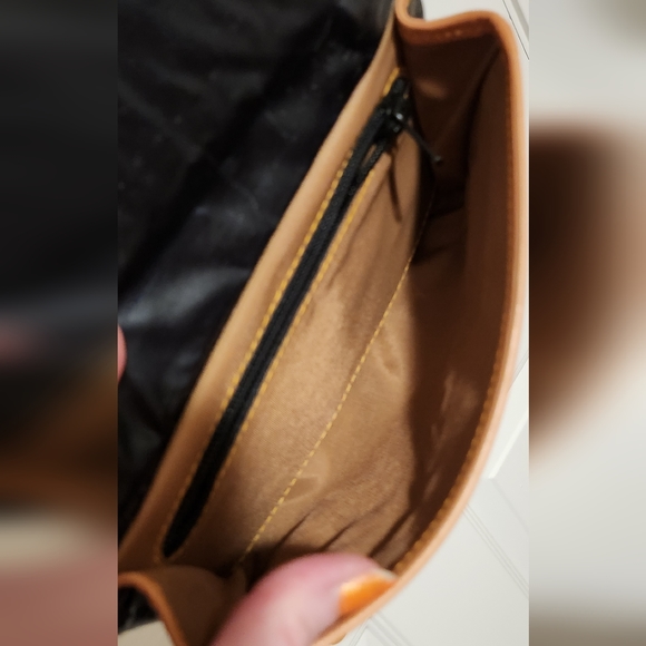 VINTAGE Hunting World Crossbody Bag Black 8" X 6" Made in Italy - Picture 12 of 12